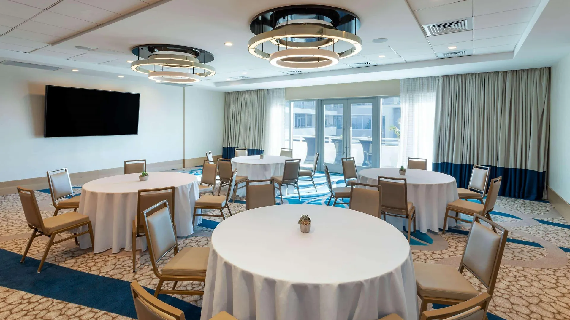 Wyndham Grand Clearwater Beach 4*,